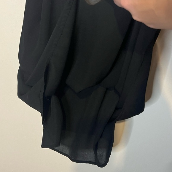 Shinestar Flowy Black Cami - Picture 4 of 6